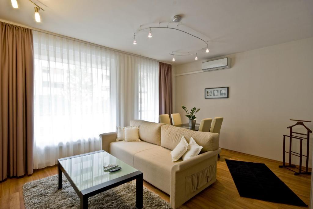 Corvin Lux Aparthotel Budapest Phòng bức ảnh